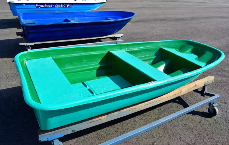 Стеклопластиковая лодка Старт (тримаран) в Балакове