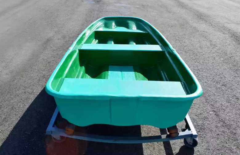 Стеклопластиковая лодка Старт (тримаран) в Балакове