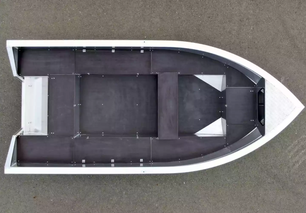 Алюминиевая лодка  Неман-420 в Балакове