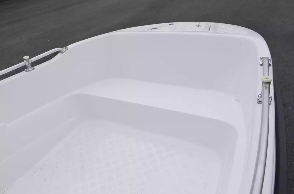 Стеклопластиковая лодка Пингвин New (тримаран) в Балакове