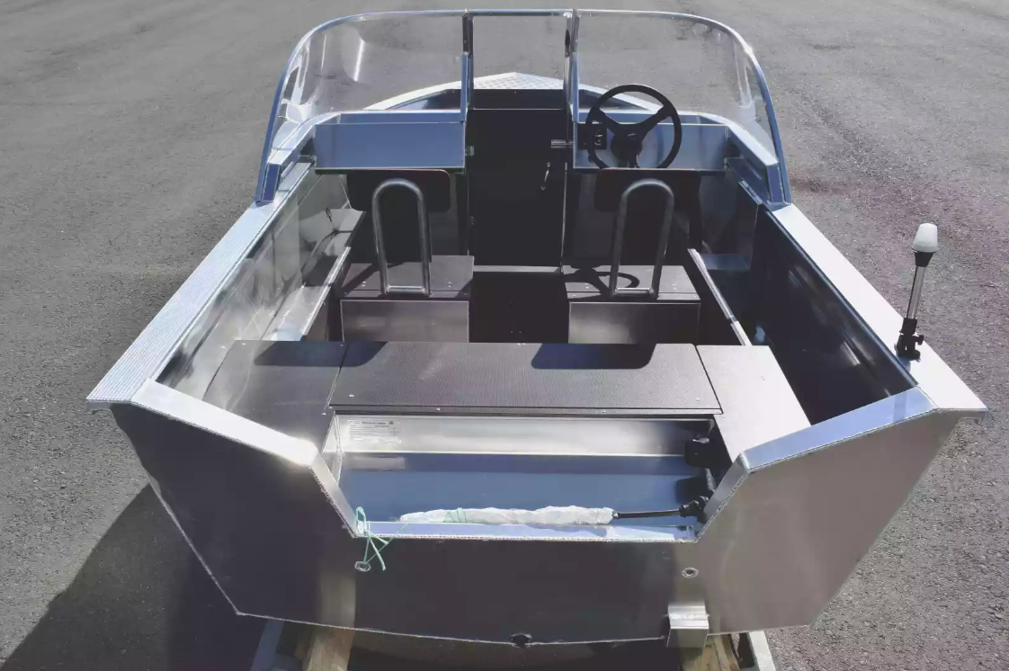 Алюминиевая лодка  Неман-400 DCM в Балакове