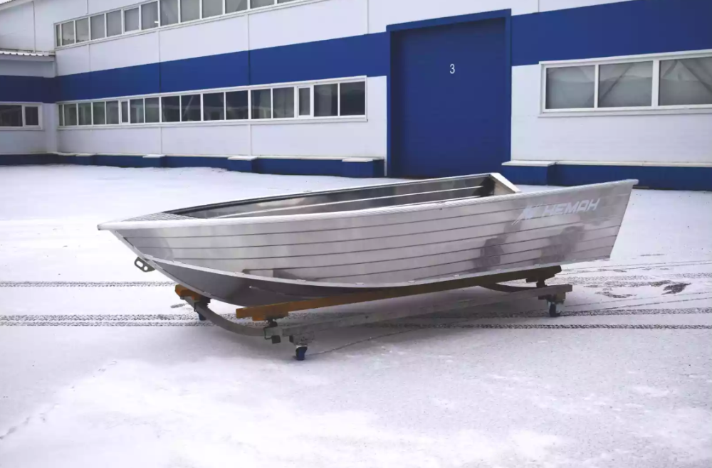 Алюминиевая лодка Неман-400 в Балакове