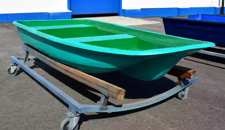 Стеклопластиковая лодка Старт (тримаран) в Балакове