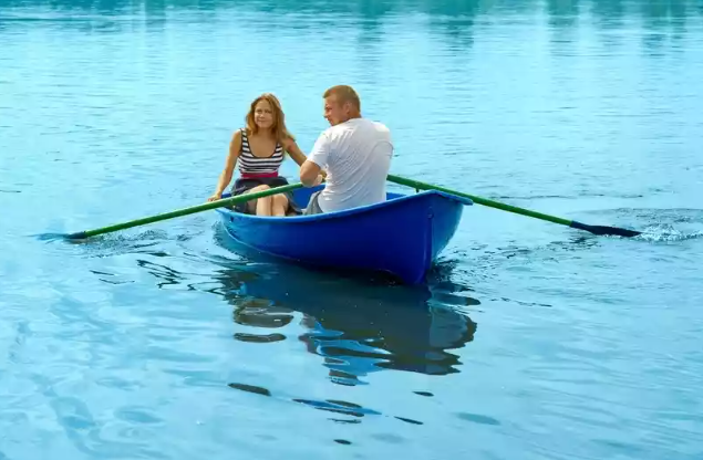 Стеклопластиковая лодка Дельфин в Балакове