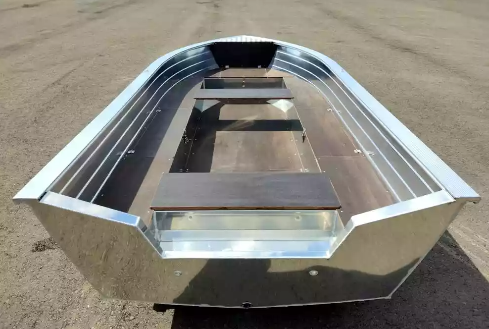 Алюминиевая лодка Неман-400 в Балакове