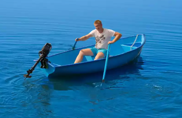 Стеклопластиковая лодка Омуль в Балакове