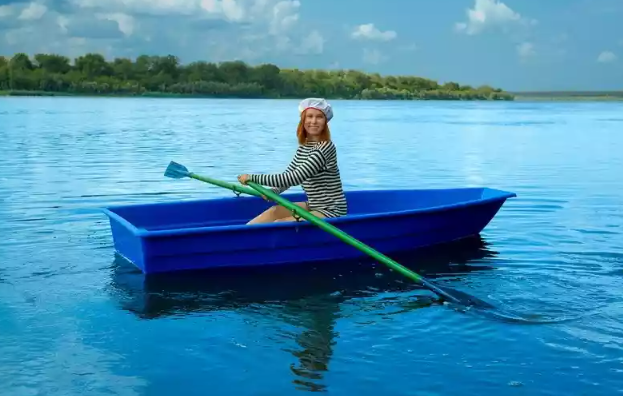 Стеклопластиковая лодка Малютка в Балакове