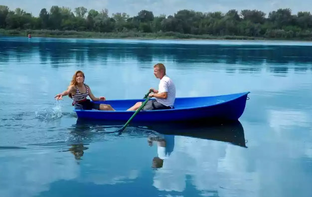 Стеклопластиковая лодка Дельфин в Балакове