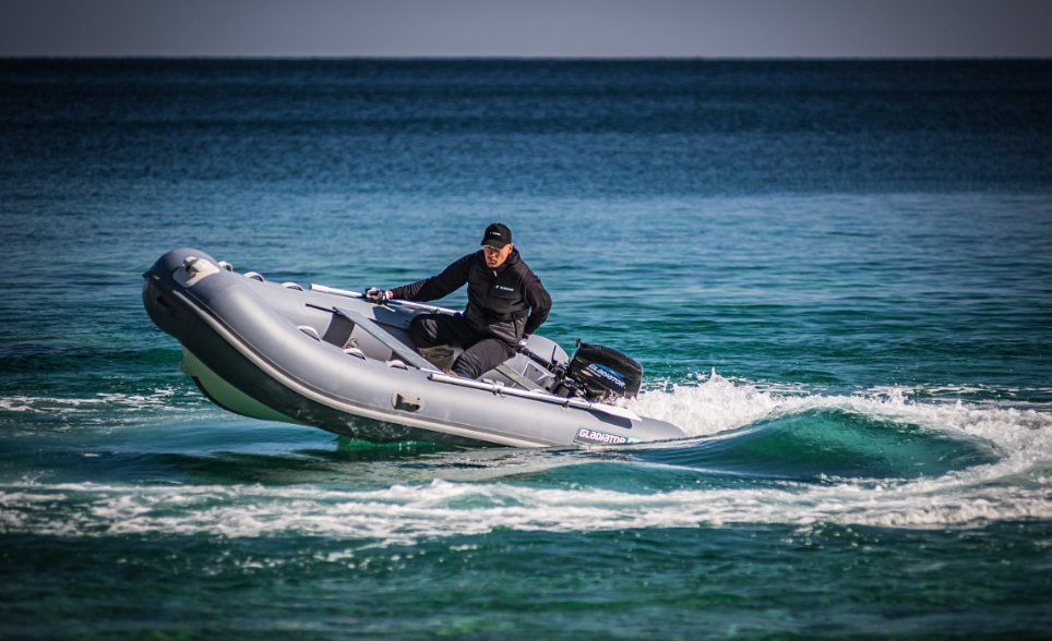 Лодка GLADIATOR RIB380AL в Балакове