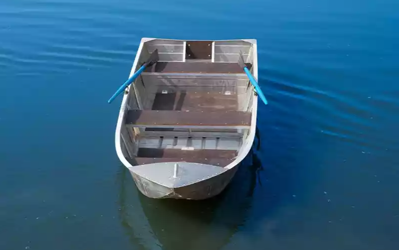 Алюминиевая лодка Вятка-Профи 37 в Балакове