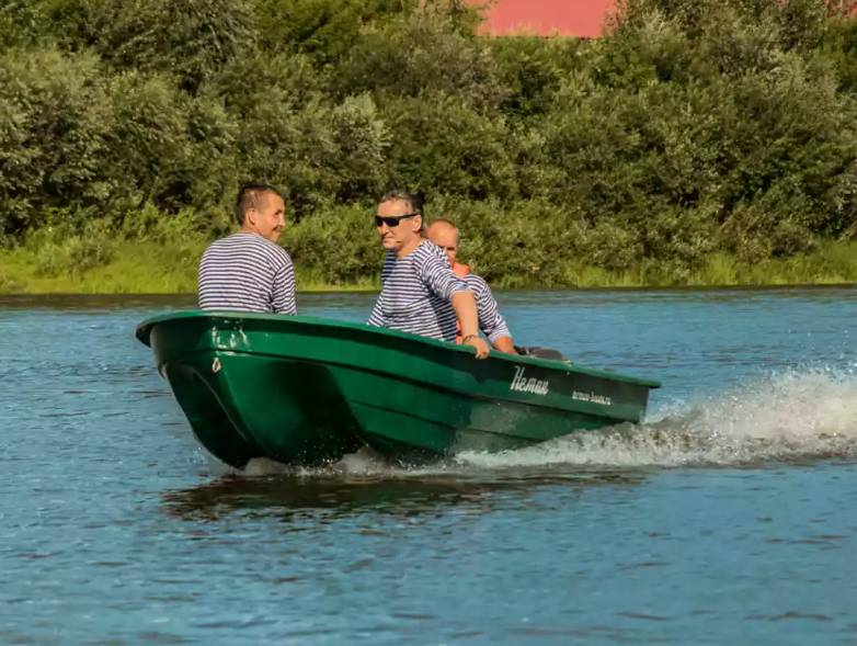 Стеклопластиковая лодка Neman-340 (тримаран) в Балакове