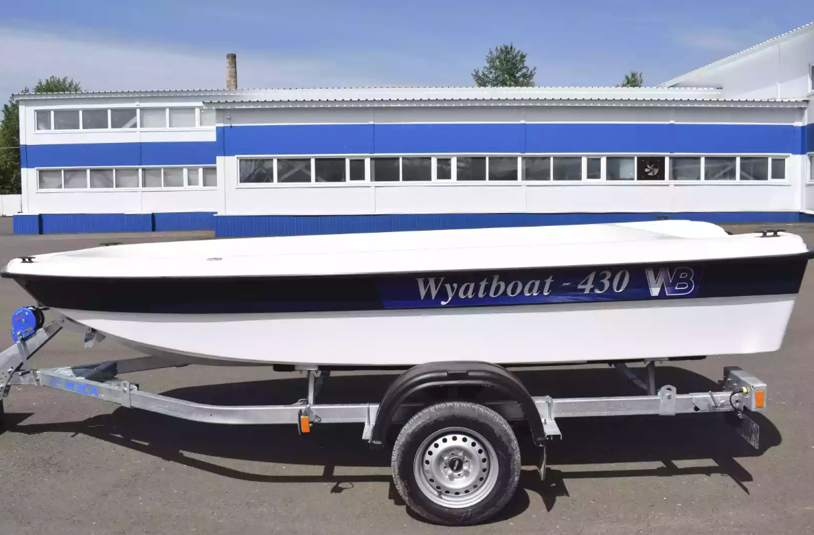 Стеклопластиковая лодка Wyatboat 430 тримаран в Балакове