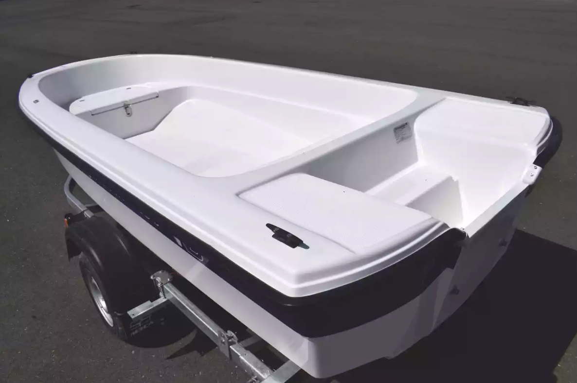 Стеклопластиковая лодка Wyatboat 430 тримаран в Балакове