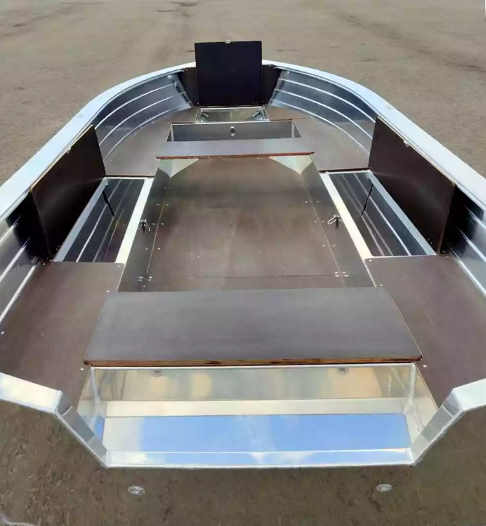 Алюминиевая лодка Неман-400 в Балакове