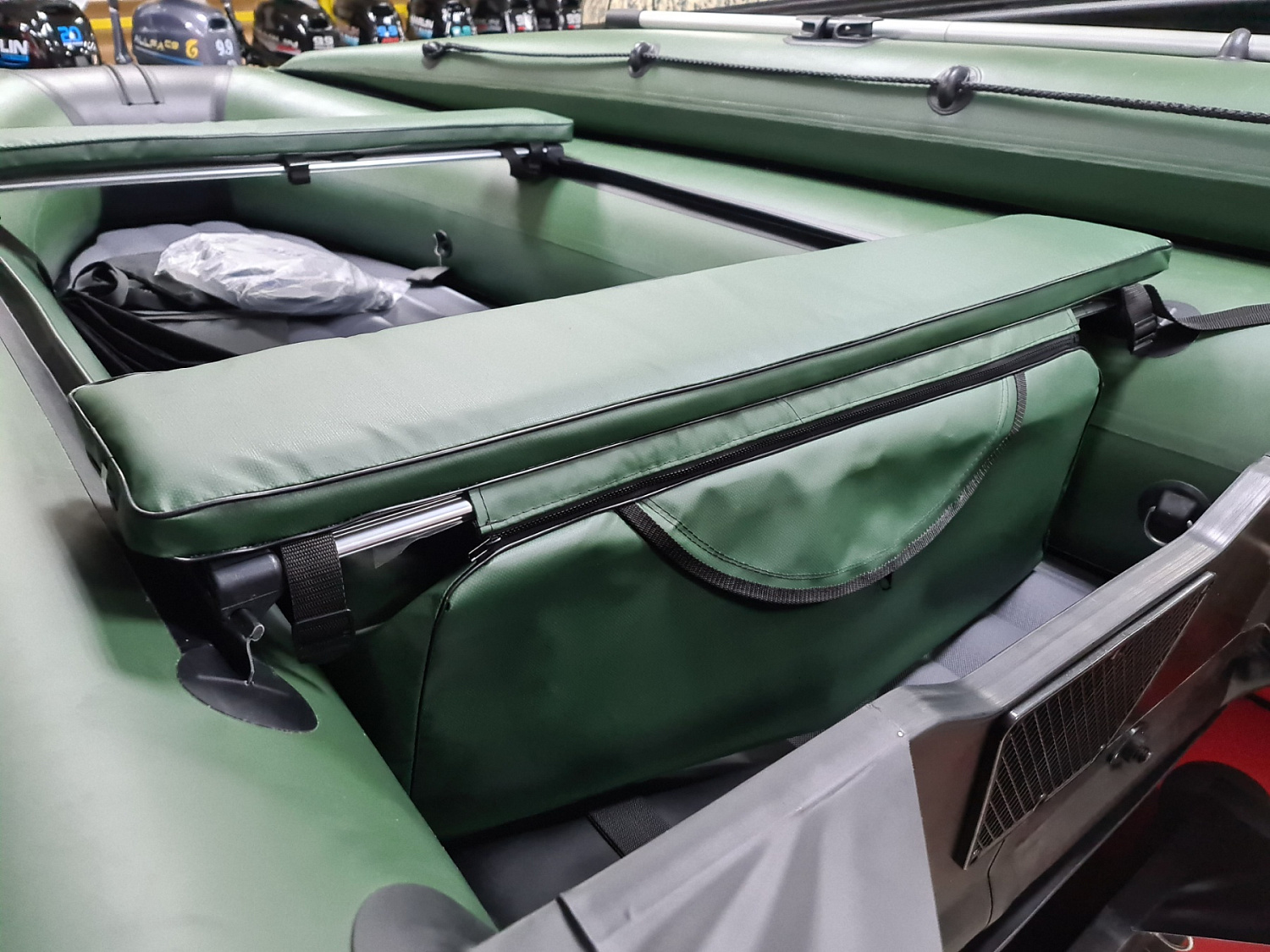 КОМПЛЕКТ МЯГКИХ НАКЛАДОК С СУМКОЙ ДЛЯ ЛОДОК 110Х20 ЗЕЛЕНЫЙ в Балакове