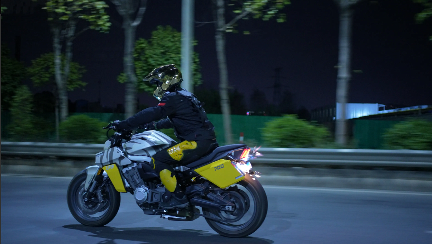 Мотоцикл Benda LFS 700 в Балакове